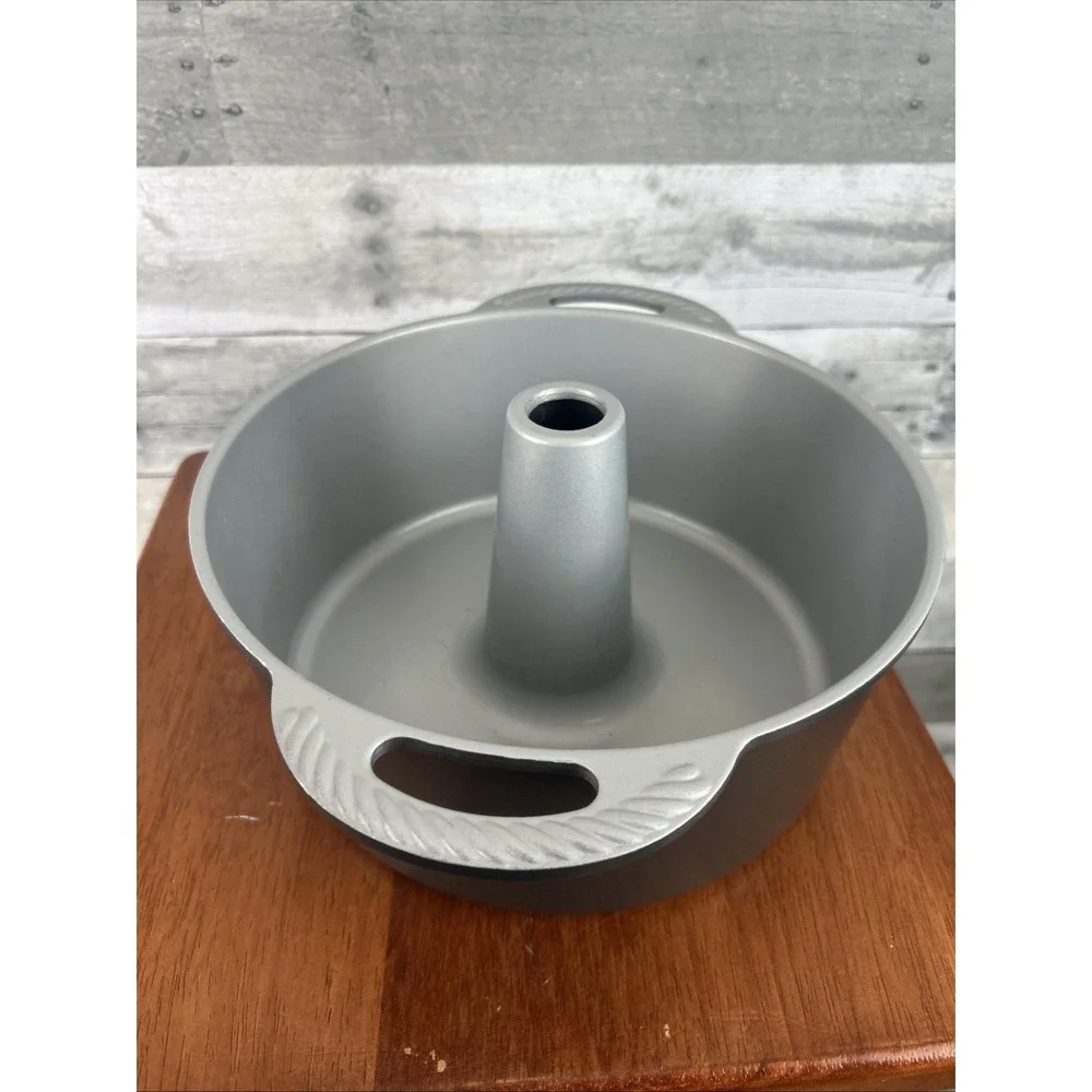 Nordic Ware Angel Food Cake Pan, 18 Cup Capacity